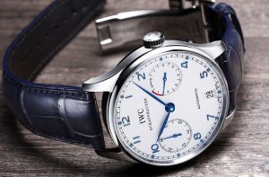 IWC fake watches with white dials are exquisite and concise.