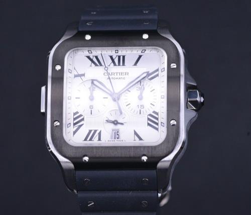 The Cartier chronograph has been designed to be simple and elegant.
