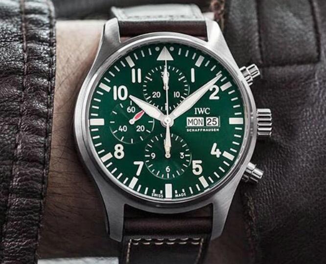 The green IWC Pilot's has attracted numerous watch lovers.
