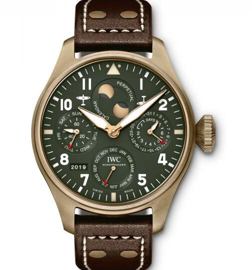The olive green dial and bronze case form a retro style.